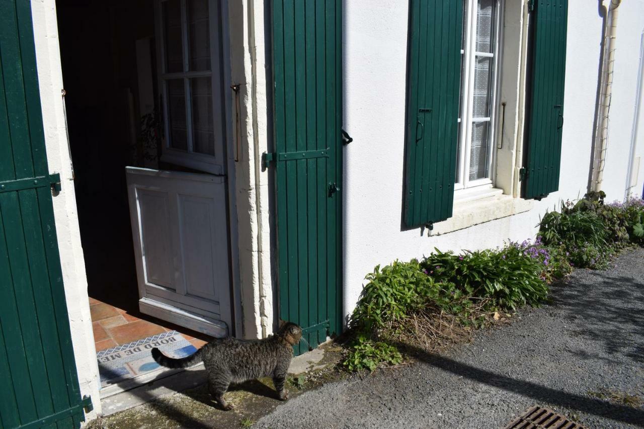 La maison du facteur Saint-Denis-dʼOléron Extérieur photo